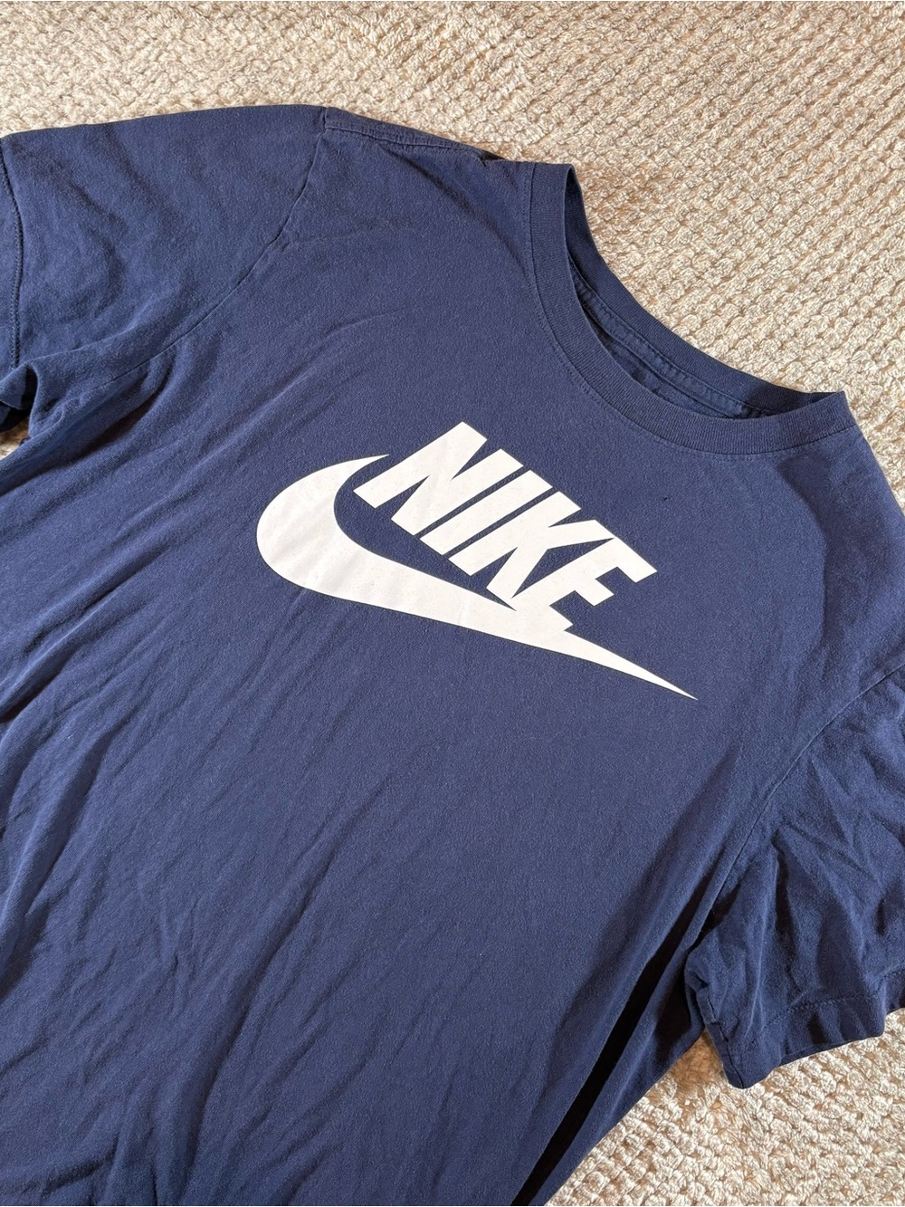 Nike Men’s M Short Sleeve Tee Dark Blue Logo Crew Neck Tee